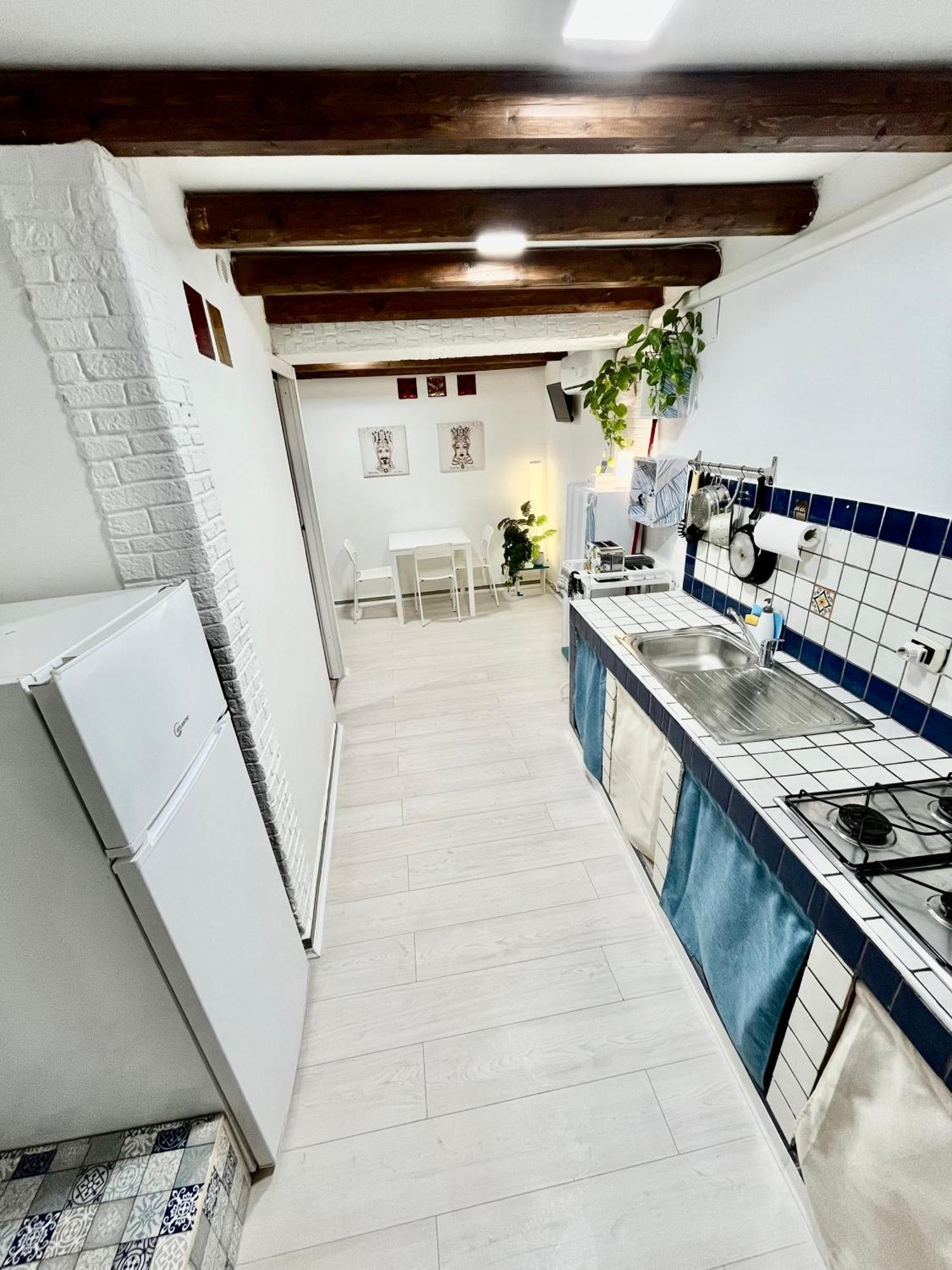 Casa Myrtos Apartment Palermo Exterior photo